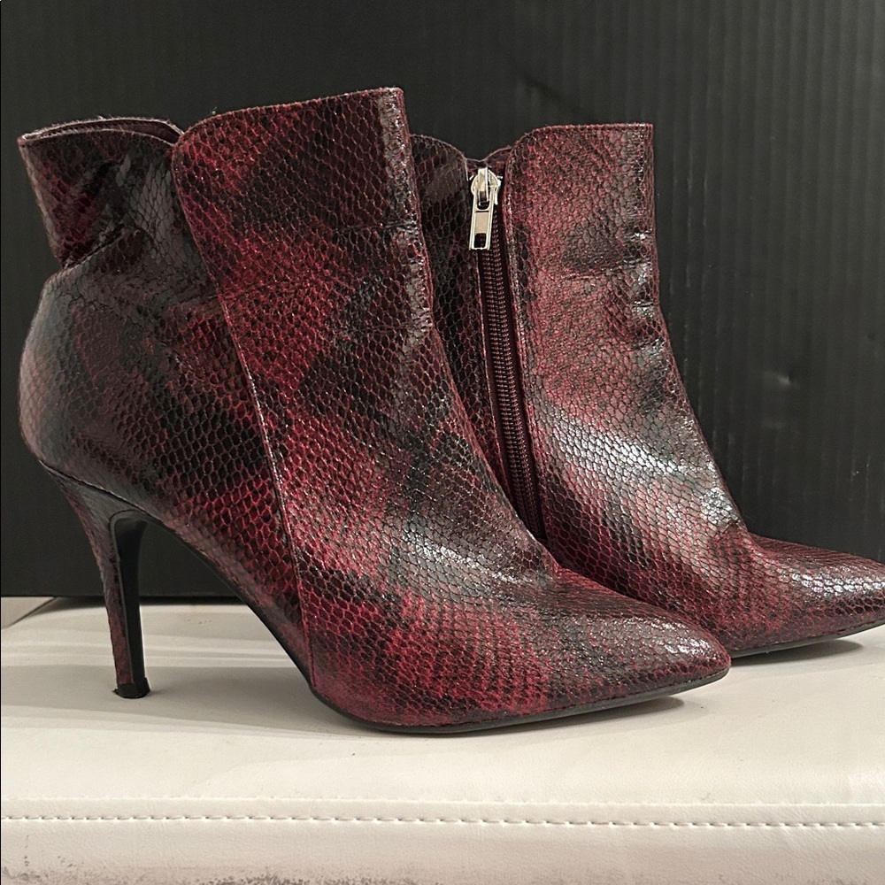 Elegant Burgundy Snake Print Ankle Boots
